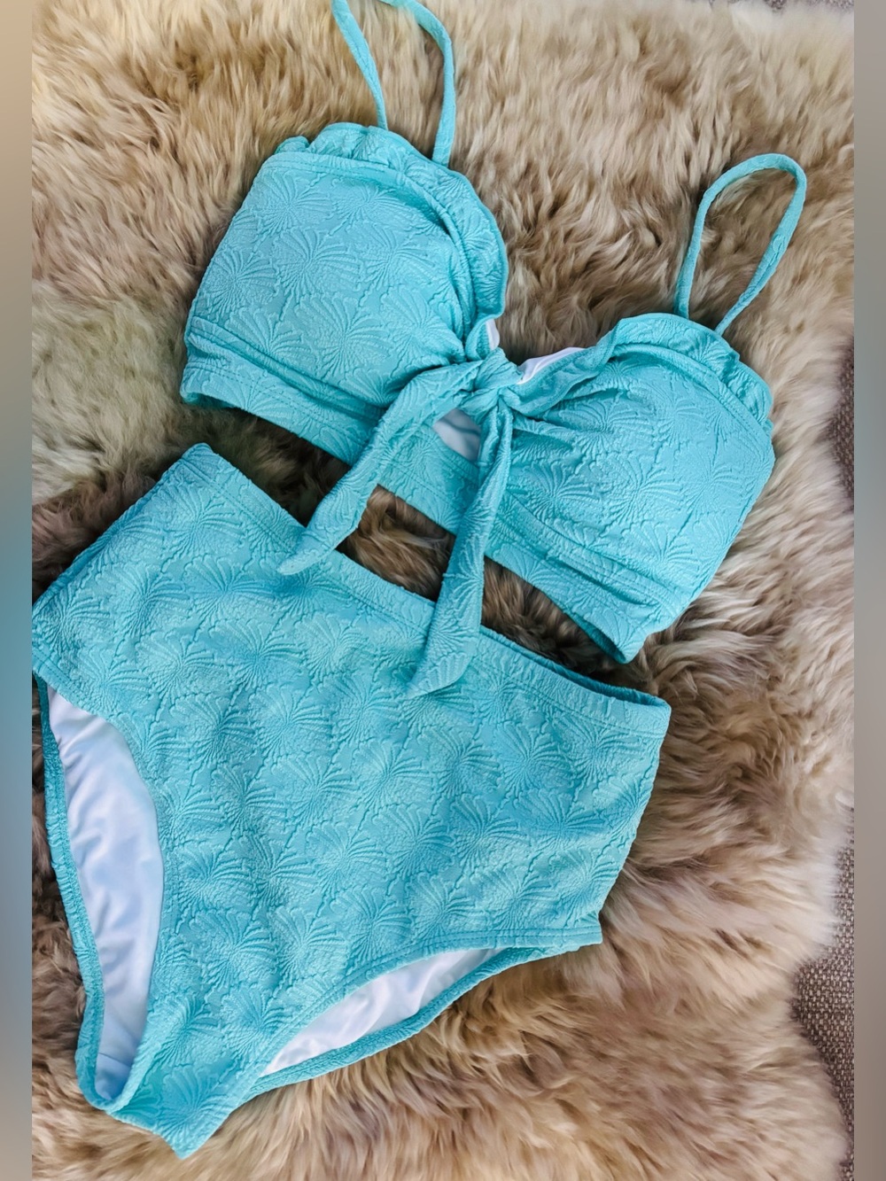 Women's Medium Textured Bikini Set High Waisted Tie Front Shell textured Design
